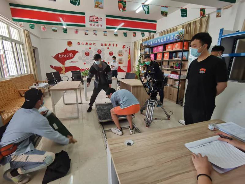 追星女孩心理学分析报告：定安县广告片拍摄公司揭秘饭圈应援式传播逻辑