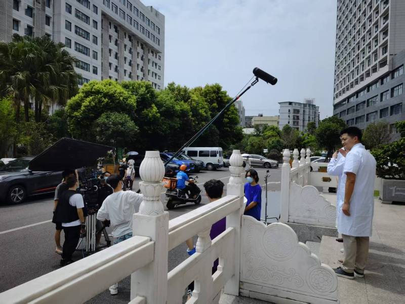 定安县广告片拍摄公司低成本实现高规格制作的诀窍
